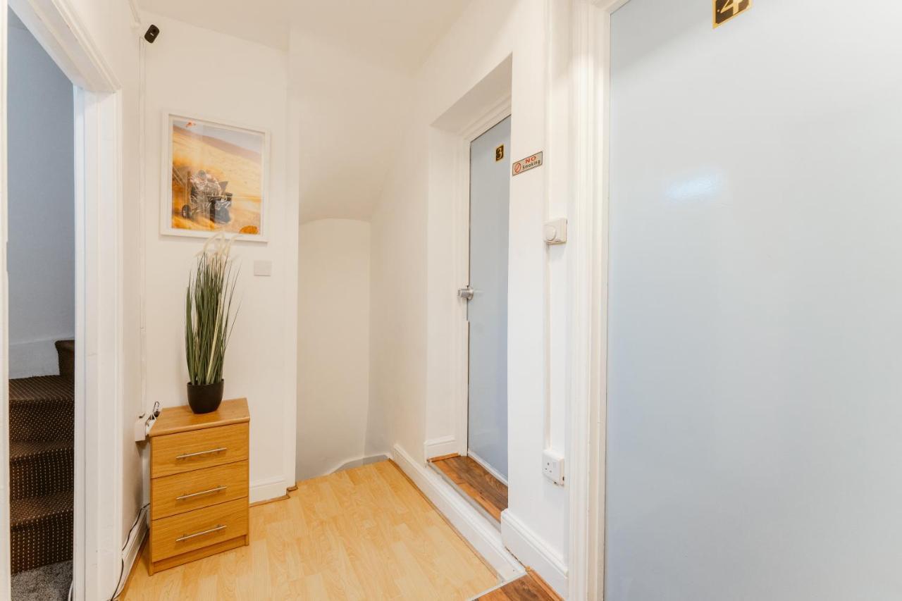Upton Park Bedrooms 25 Min To Central London Exterior photo
