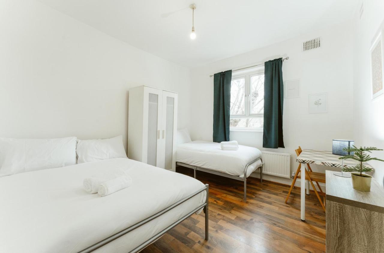Upton Park Bedrooms 25 Min To Central London Exterior photo
