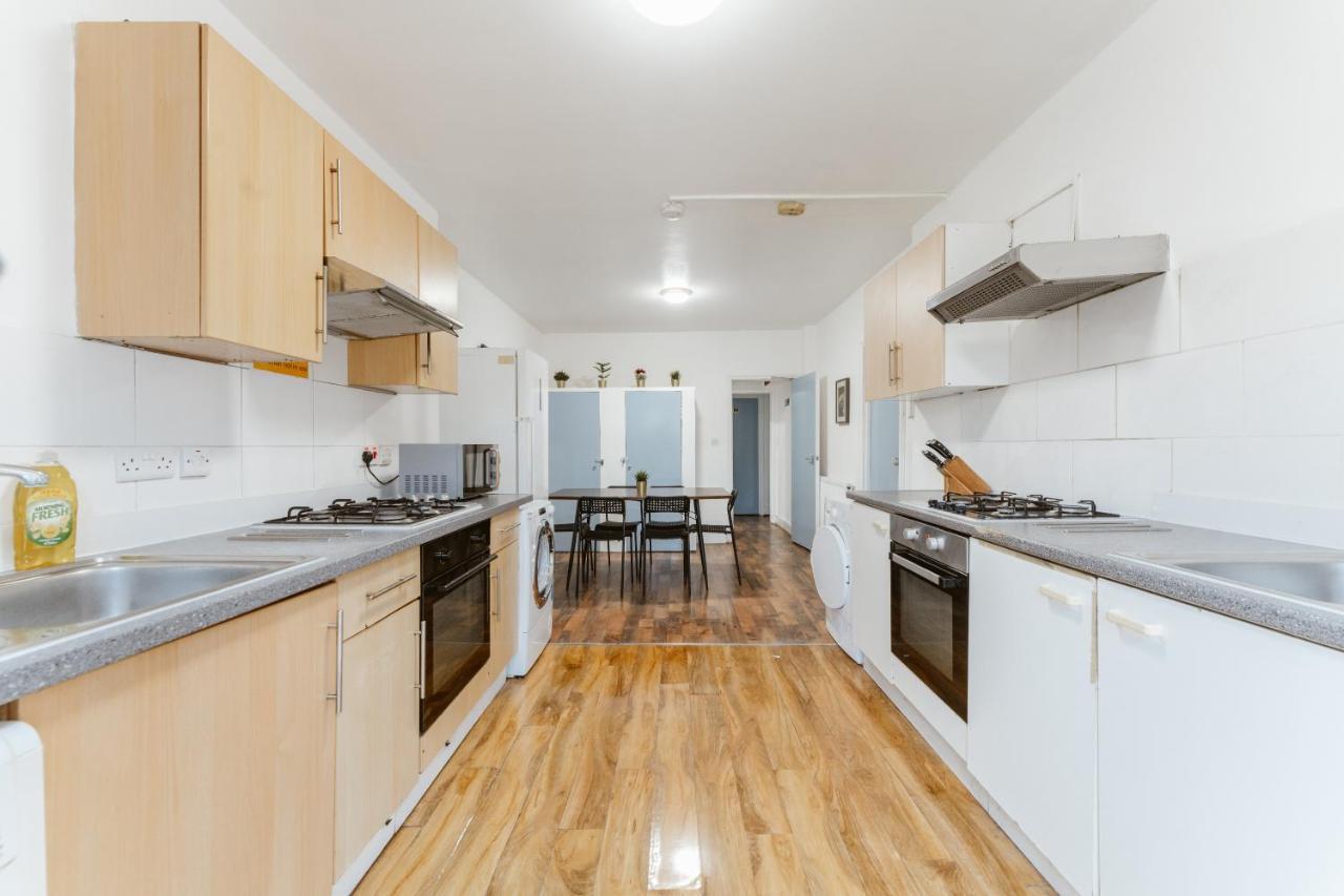 Upton Park Bedrooms 25 Min To Central London Exterior photo