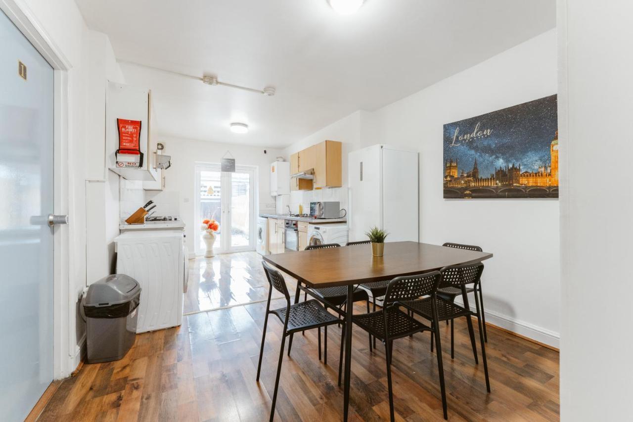 Upton Park Bedrooms 25 Min To Central London Exterior photo