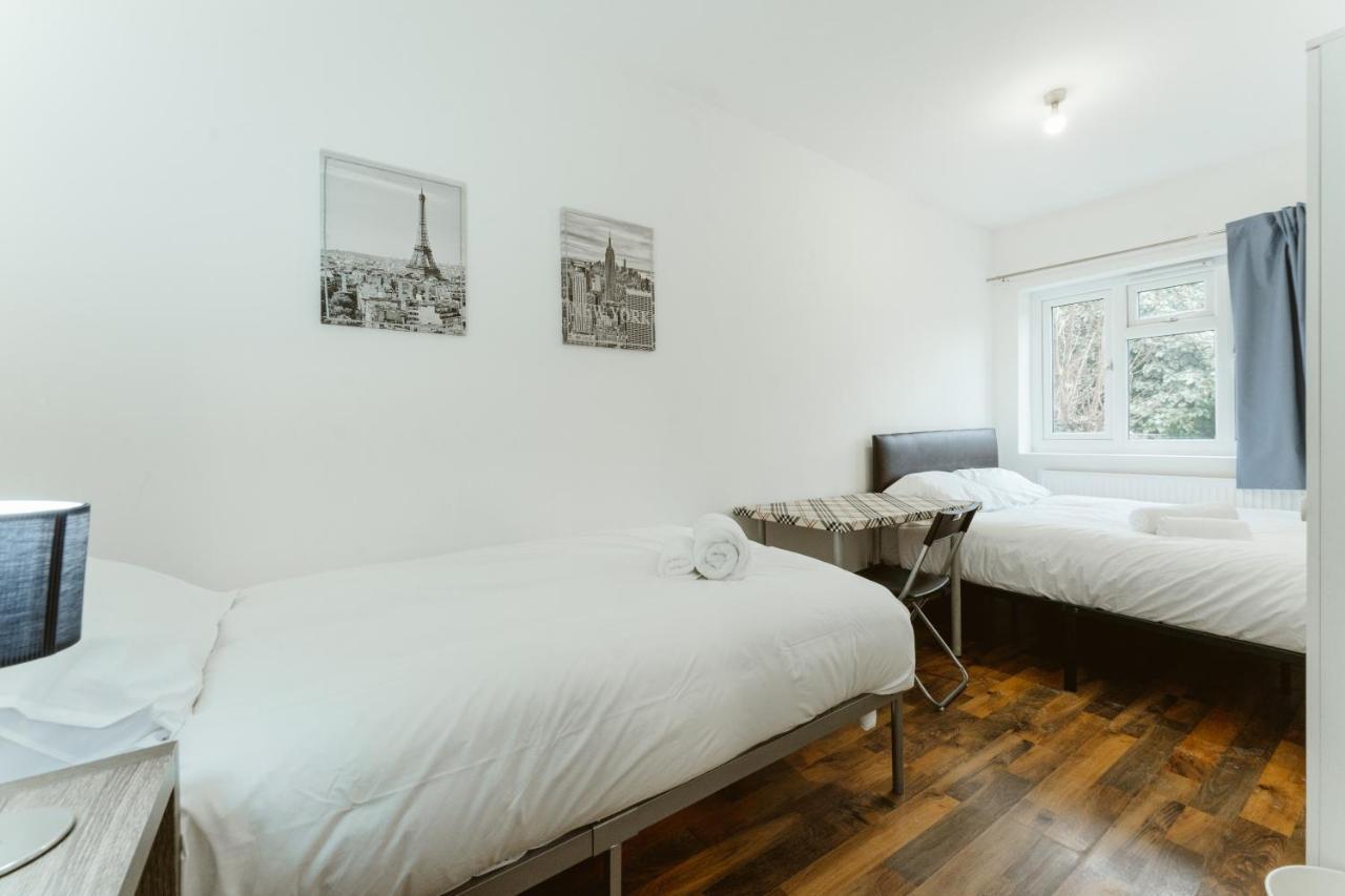 Upton Park Bedrooms 25 Min To Central London Exterior photo